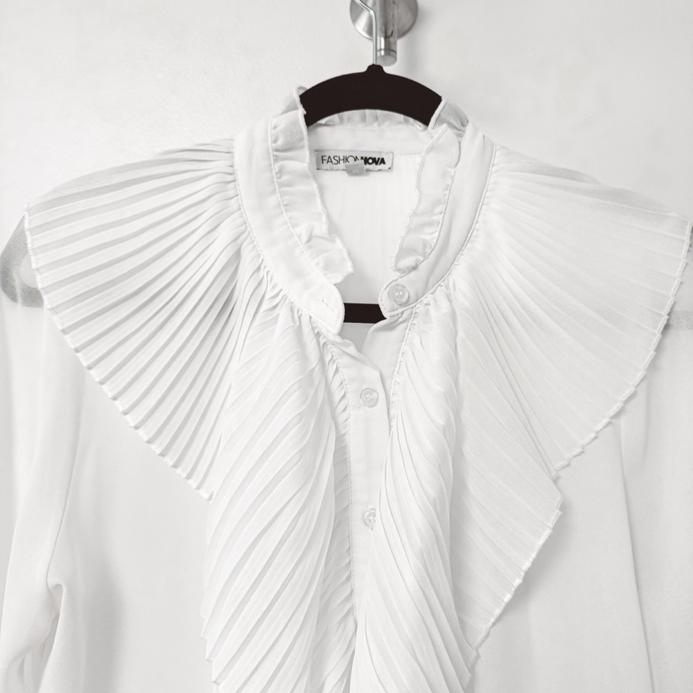 Fashion Nova Sheer‎ Spring Button Down Pleated Ruffle Preppy Blouse White Medium - Picture 3 of 8